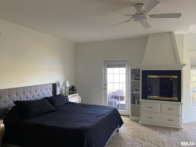 2419 EASTWOOD Drive, Taylorville, IL 62568