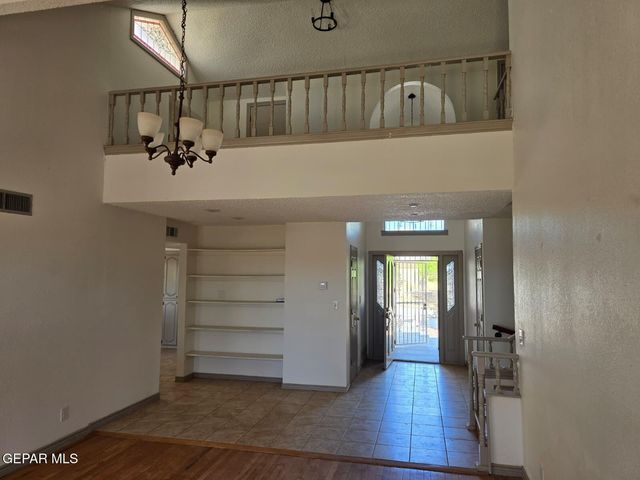 2504 MEMPHIS Avenue, El Paso, TX 79930