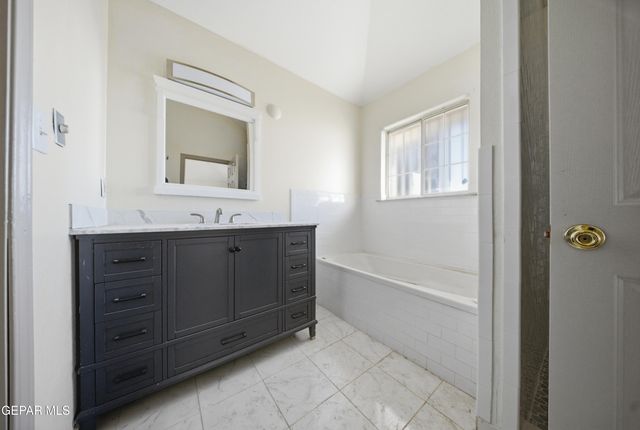 2504 MEMPHIS Avenue, El Paso, TX 79930