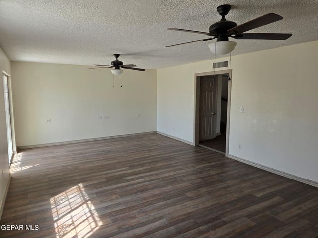 2504 MEMPHIS Avenue, El Paso, TX 79930