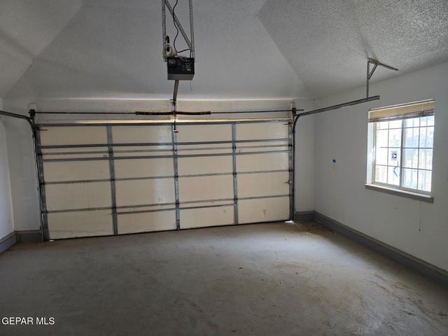 2504 MEMPHIS Avenue, El Paso, TX 79930