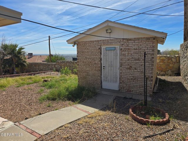 2504 MEMPHIS Avenue, El Paso, TX 79930