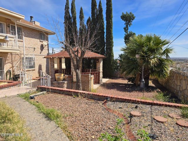 2504 MEMPHIS Avenue, El Paso, TX 79930