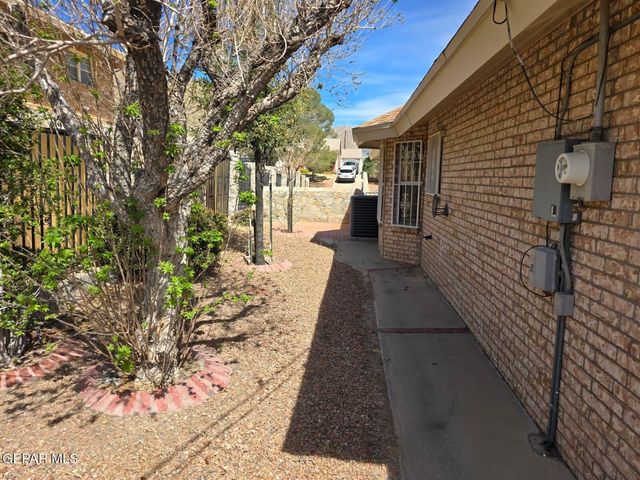 2504 MEMPHIS Avenue, El Paso, TX 79930