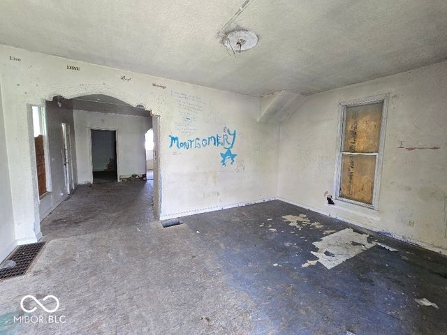 1310 Locust Street, Anderson, IN 46016