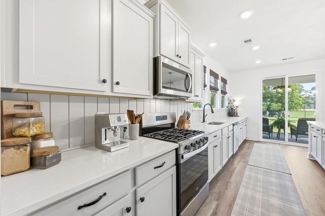 1618 Wood Stork Dr., Conway, SC 29526