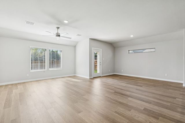 421 Hundred Acre Drive, Waxahachie, TX 75165