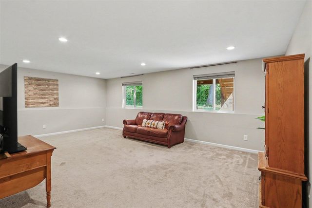 621 Oklahoma Drive, Three Rivers, MI 49093