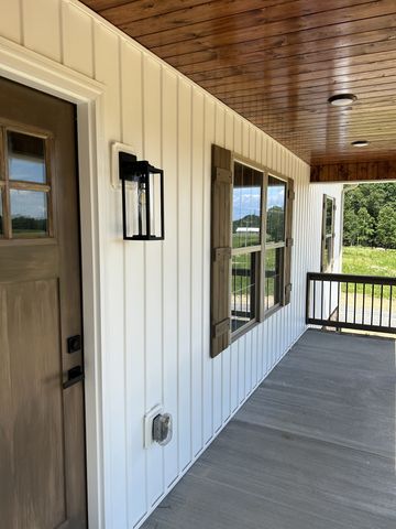 6518 Carter Rd, Westmoreland, TN 37186