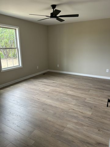 6518 Carter Rd, Westmoreland, TN 37186