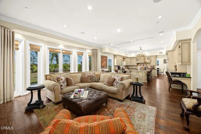 574 Camillo Road, Sierra Madre, CA 91024