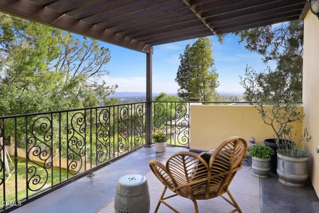 574 Camillo Road, Sierra Madre, CA 91024