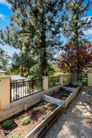 574 Camillo Road, Sierra Madre, CA 91024