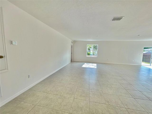 560 WALNUT AVENUE, Orange City, FL 32763