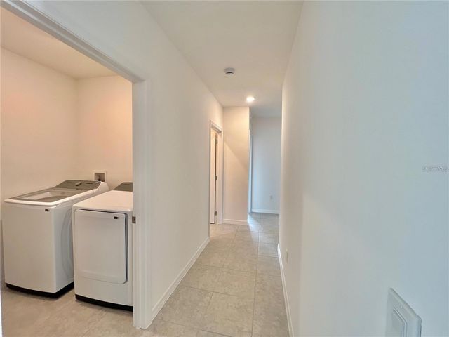 560 WALNUT AVENUE, Orange City, FL 32763