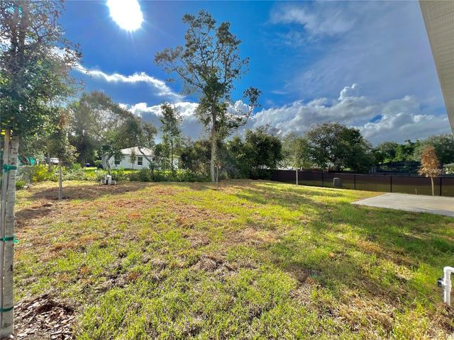 560 WALNUT AVENUE, Orange City, FL 32763