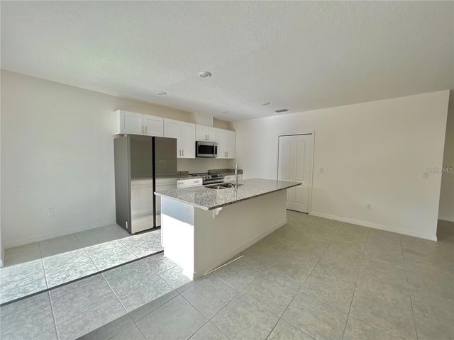 560 WALNUT AVENUE, Orange City, FL 32763