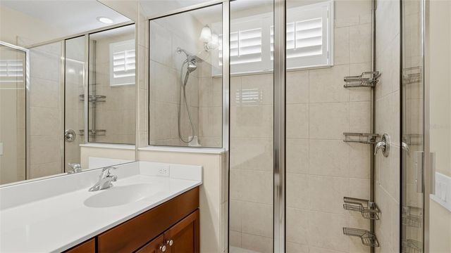 5605 KEY WEST PLACE 5605 B-01, Bradenton, FL 34203