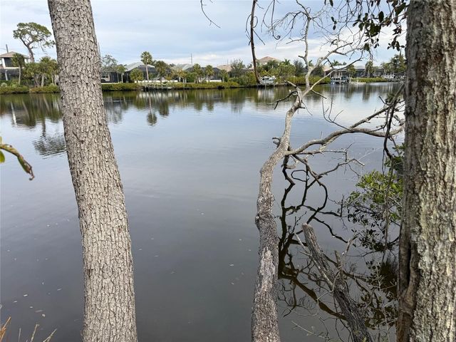 5605 KEY WEST PLACE 5605 B-01, Bradenton, FL 34203