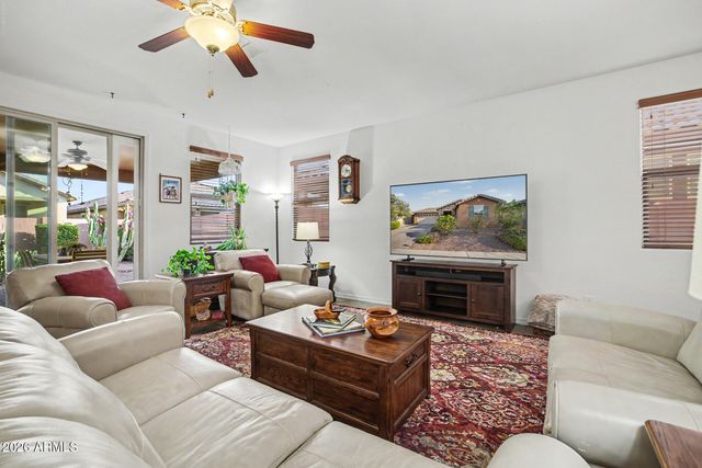3925 E CONSTITUTION Drive, Gilbert, AZ 85296