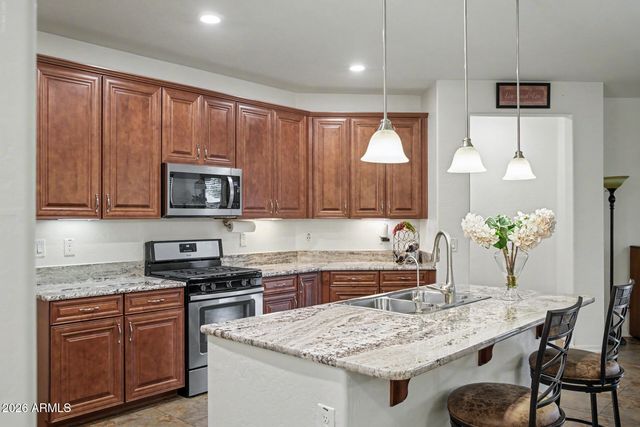 3925 E CONSTITUTION Drive, Gilbert, AZ 85296