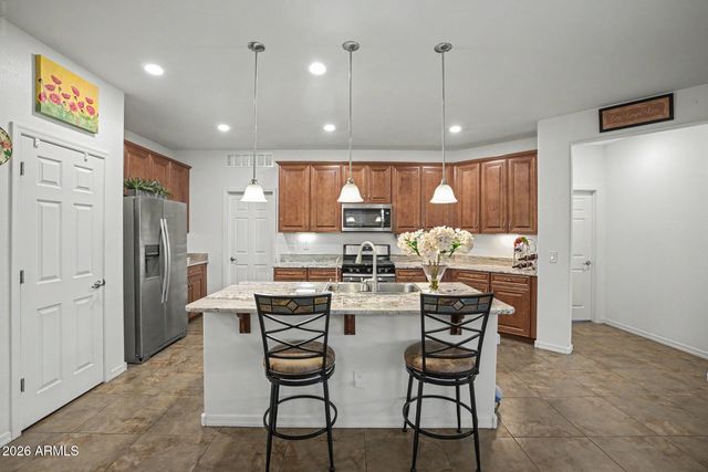 3925 E CONSTITUTION Drive, Gilbert, AZ 85296