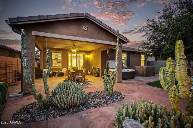 3925 E CONSTITUTION Drive, Gilbert, AZ 85296