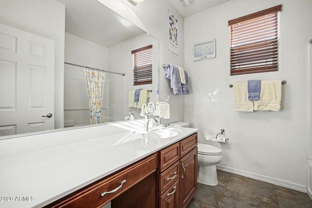 3925 E CONSTITUTION Drive, Gilbert, AZ 85296