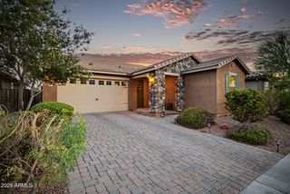 3925 E CONSTITUTION Drive, Gilbert, AZ 85296