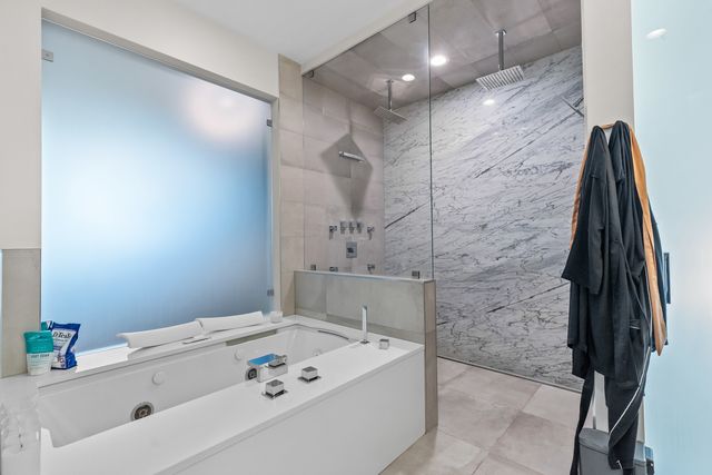 1620 W Pierce Avenue, Chicago, IL 60622