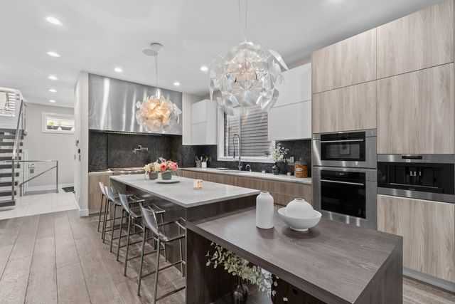 1620 W Pierce Avenue, Chicago, IL 60622