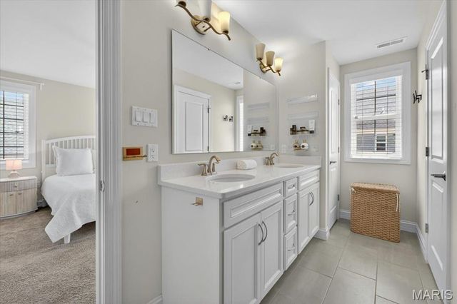 8002 Townes Way, St Louis, MO 63117