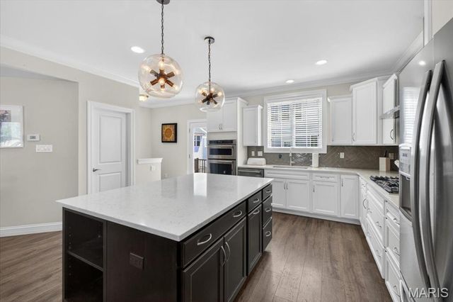 8002 Townes Way, St Louis, MO 63117