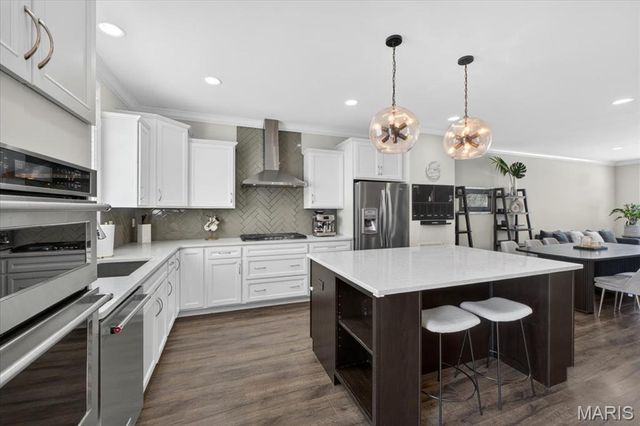 8002 Townes Way, St Louis, MO 63117
