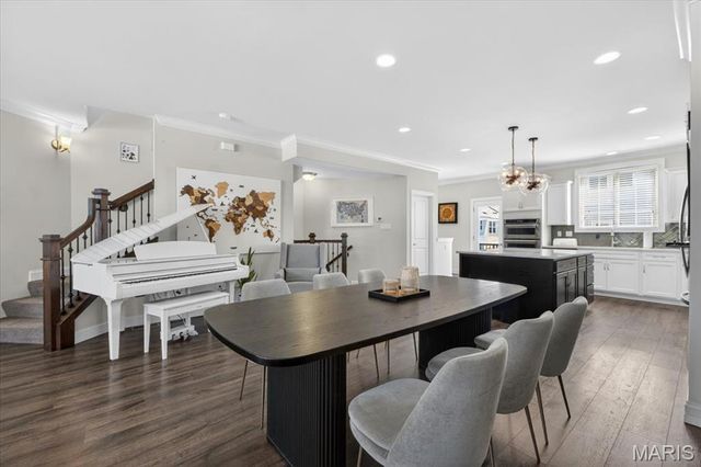 8002 Townes Way, St Louis, MO 63117