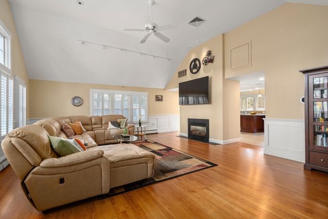 9 Priest Road, Sudbury, MA 01776