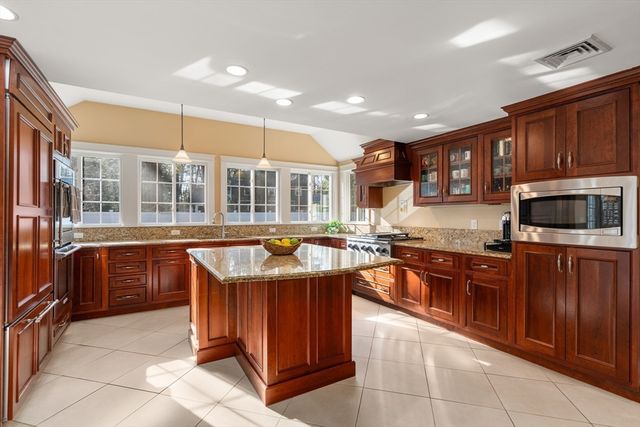 9 Priest Road, Sudbury, MA 01776