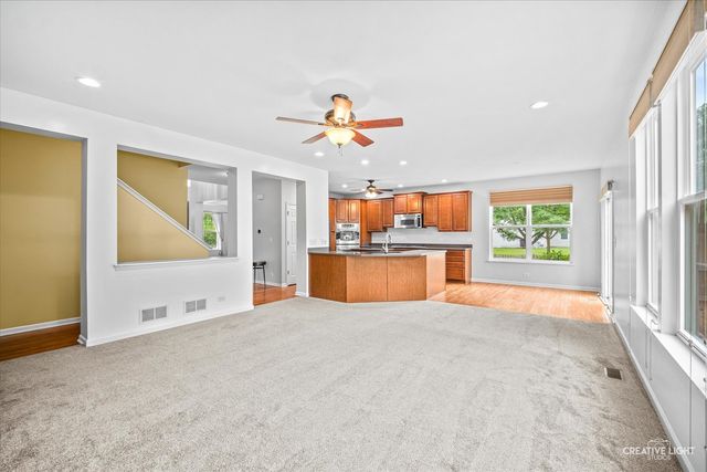 2038 Padua Drive, Elgin, IL 60123