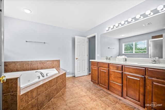 2038 Padua Drive, Elgin, IL 60123