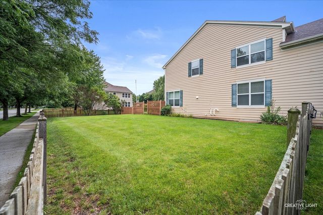 2038 Padua Drive, Elgin, IL 60123