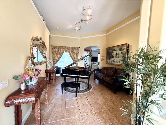 646 CEDAR FOREST CIRCLE, Orlando, FL 32828