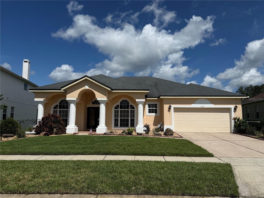 Image 2 of property listing at 646 CEDAR FOREST CIRCLE, Orlando, FL 32828