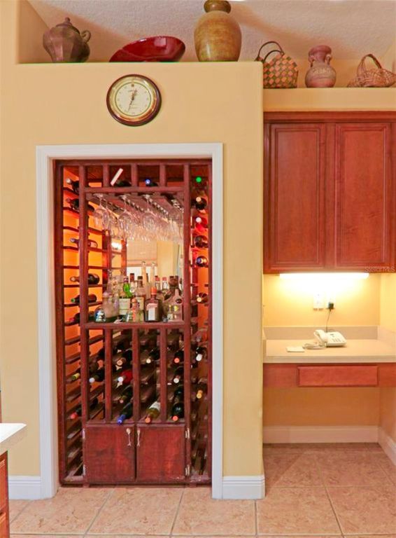 Image 22 of property listing at 646 CEDAR FOREST CIRCLE, Orlando, FL 32828
