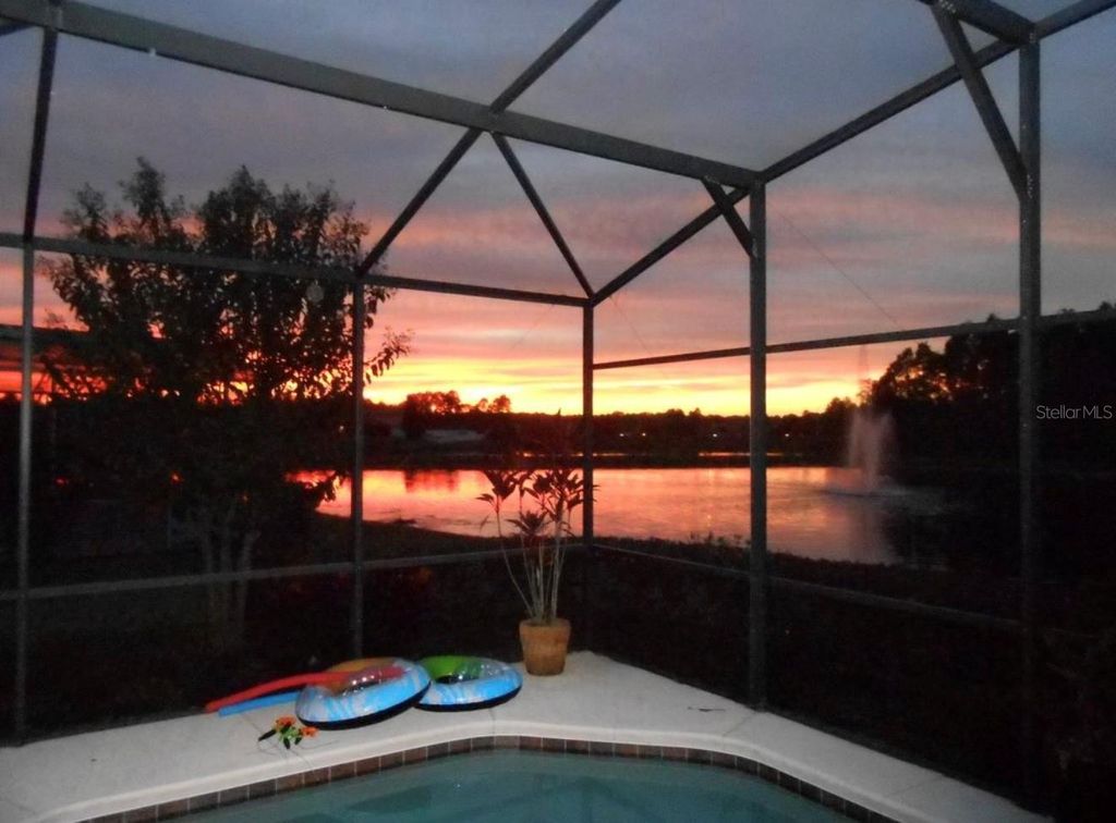 Image 24 of property listing at 646 CEDAR FOREST CIRCLE, Orlando, FL 32828
