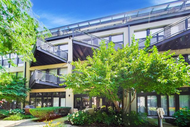 1000 W 15th Street 116, Chicago, IL 60608