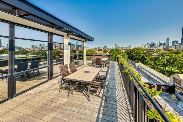 1000 W 15th Street 116, Chicago, IL 60608