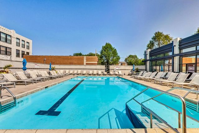 1000 W 15th Street 116, Chicago, IL 60608