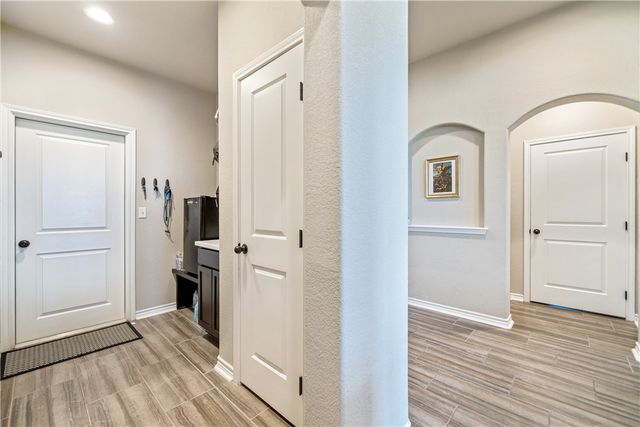 1929 Rhumba Trai, Corpus Christi, TX 78410