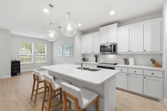 6132 Bursey Road, Watauga, TX 76148