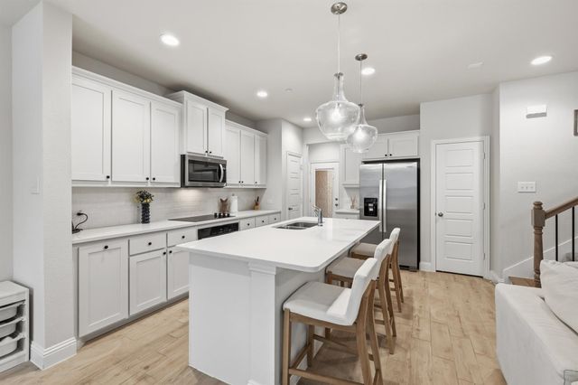 6132 Bursey Road, Watauga, TX 76148